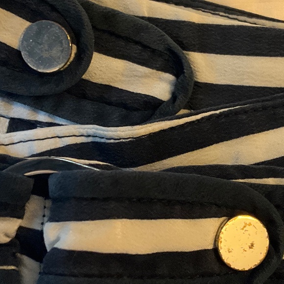 Diane Von Furstenberg DVF 100% silk chiffon shorts navy blue and white stripe - Picture 7 of 7